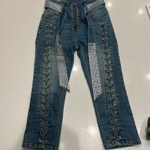 Venus size 2 jean laced capri